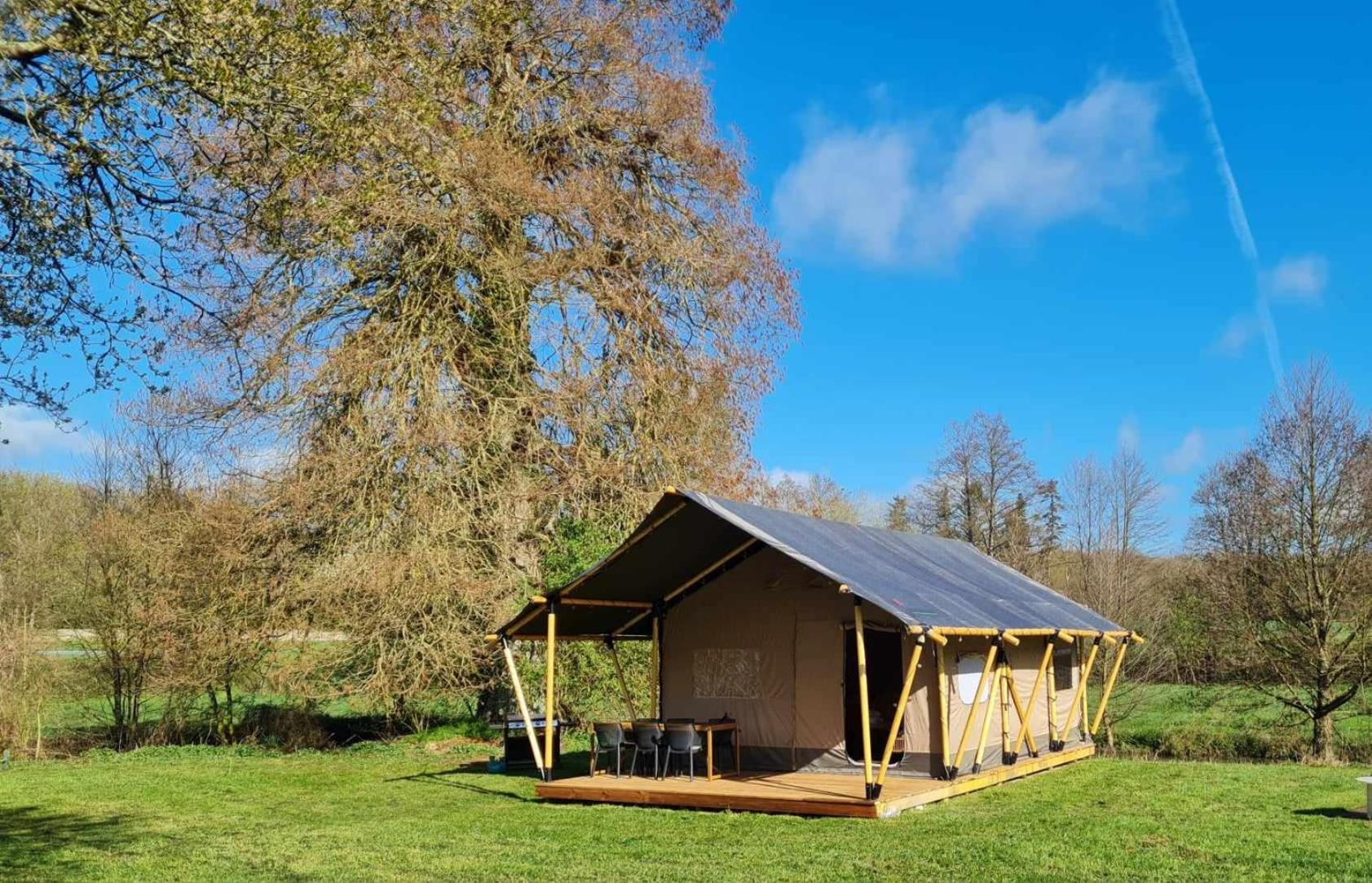 Camping De La Touche Ligueil Eksteriør bilde